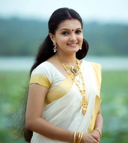 Saranya Mohan  Height, Weight, Age, Stats, Wiki and More